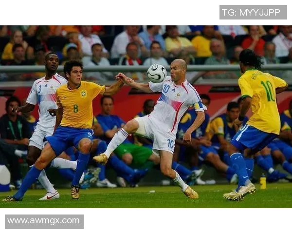 卡卡：从世界杯荣耀到足坛传奇的光辉历程与成就回顾