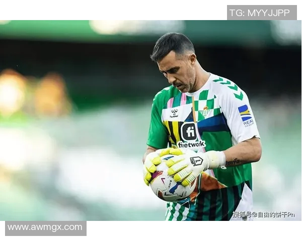 意大利著名前国脚不幸去世足坛痛失传奇巨星引发全球哀悼